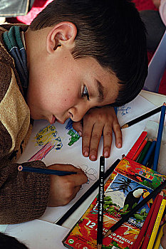 男孩,专注,绘画,乡村,日托,中心,西部,阿塞拜疆,省,伊朗,2004年