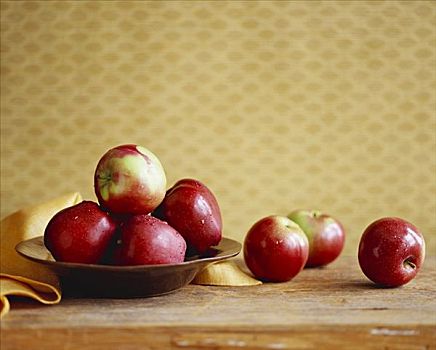苹果,碗,桌上