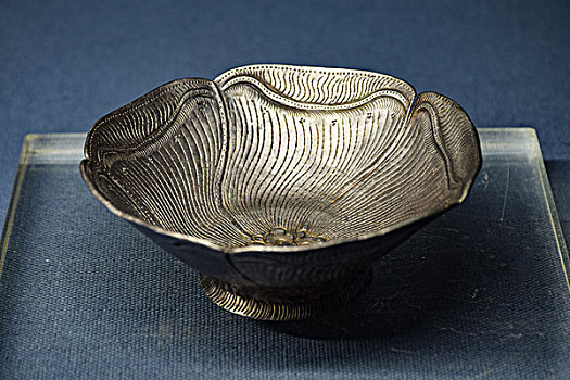 契丹文物展荷叶形银杯