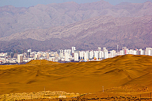 沙漠与城市