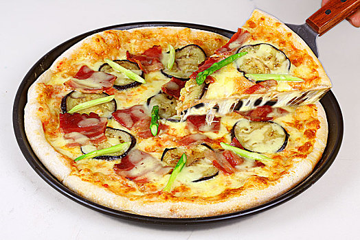 蔬菜培根披萨