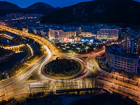 航拍济南历阳大街夜景