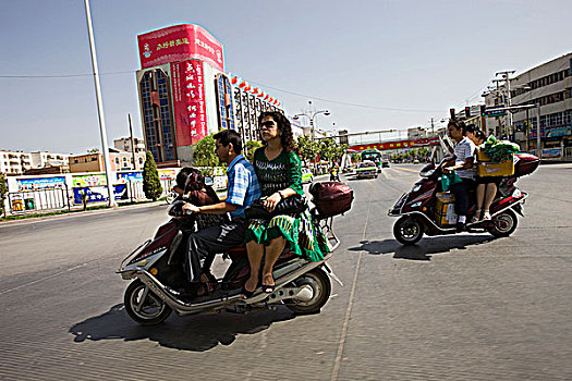 维吾尔,家庭,乘,摩托车,喀什葛尔,新疆,地区,丝绸之路,中国