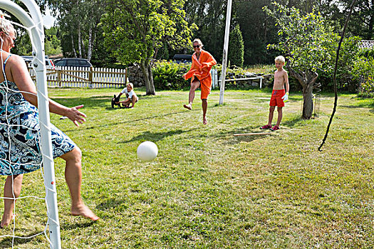 家庭,玩,足球,花园