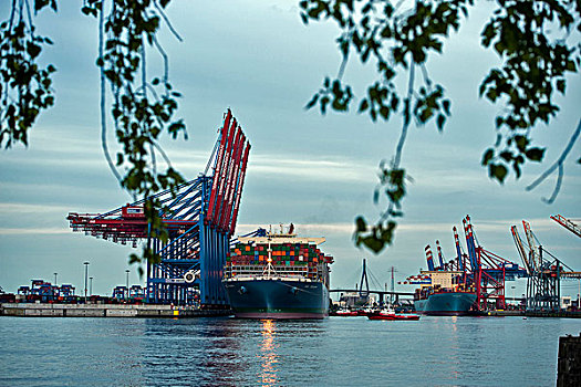 集装箱船,汉堡港