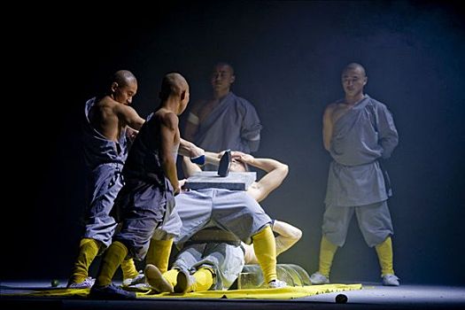 水泥,石板,僧侣,躺着,床,钉子,少林,展示,2009年,柏林,德国