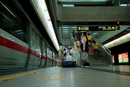 上海地铁一号线漕宝路站