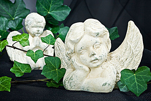 两个,天使,小雕像,常春藤
