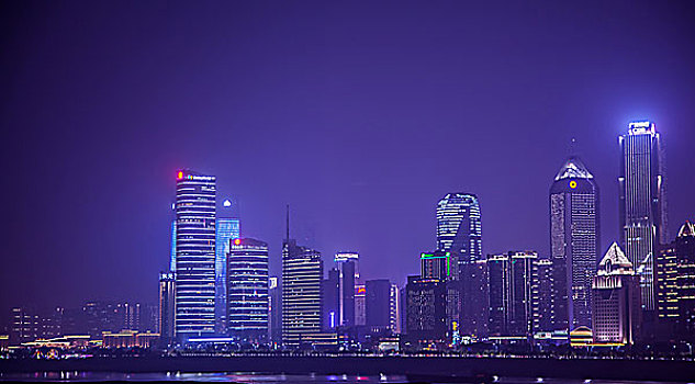 建筑群夜景