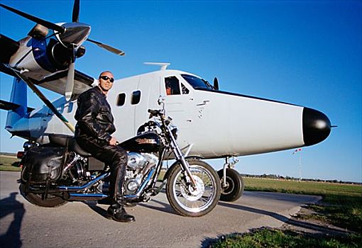 一个,男人,摩托车,正面,飞机,瑞典