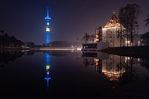 四川德阳旌阳区文化娱乐城玄珠湖公园城堡夜景