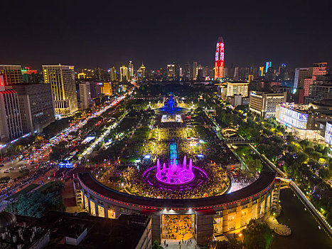 济南泉城广场国庆节夜景