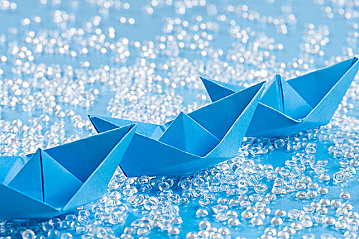 三个,蓝色,折纸,纸,船,蓝色背景,水,背景