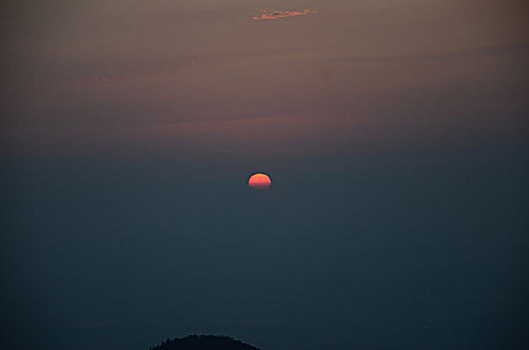 衡山日出