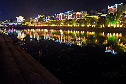 凤凰古城夜景