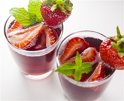 两个,玻璃杯,红色,果汁,草莓