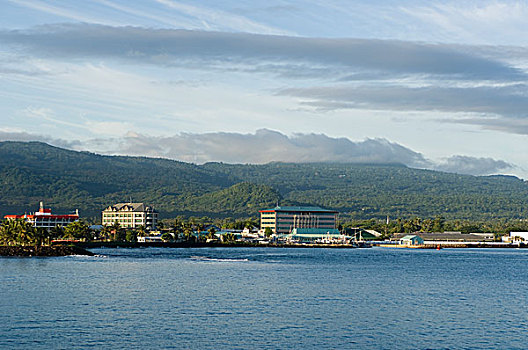 西萨摩亚,乌波卢岛,岛屿