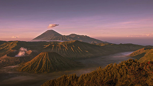 婆罗摩火山,印度尼西亚
