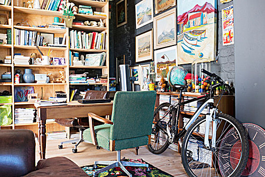 书桌,书架,自行车,学习