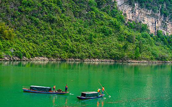 重庆酉阳,河道清漂,呵护一江碧水