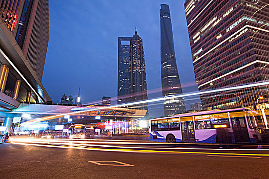 上海陆家嘴的公交站