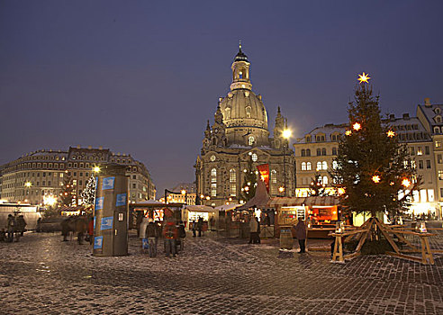 圣诞市场,正面,圣母大教堂,诺伊马克特,德累斯顿,萨克森,德国,欧洲