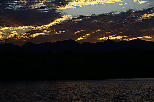 北京莲石湖夕照