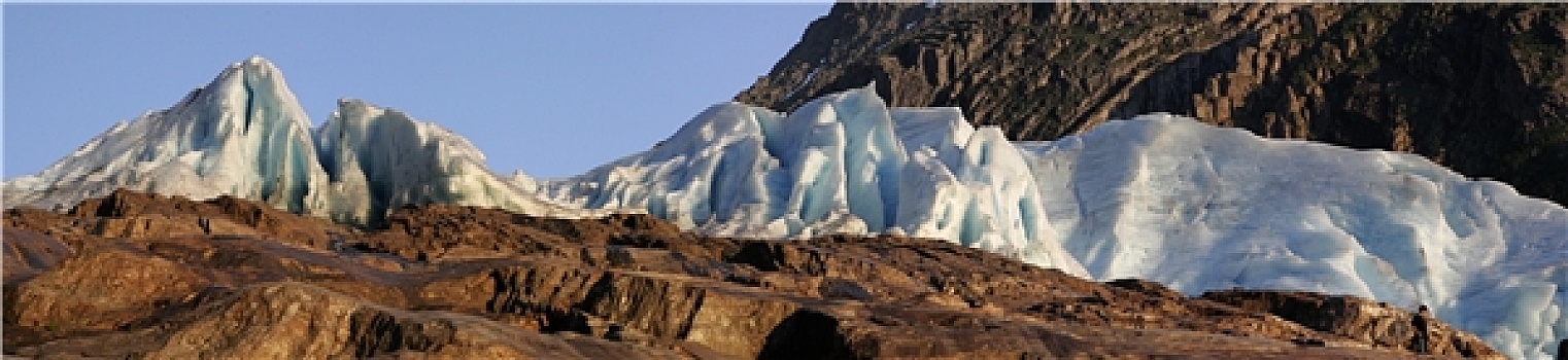 冰川