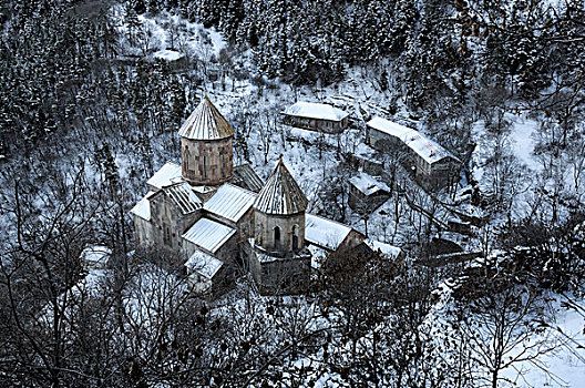 乔治亚,区域,东正教,基督教,寺院,围绕,树林,山,遮盖,雪,冬天