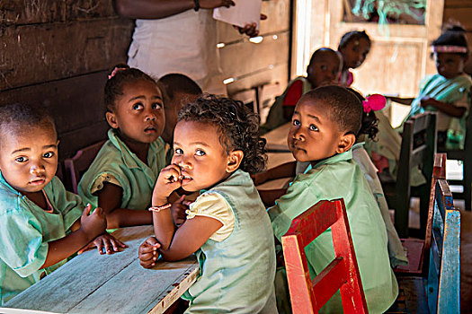 孩子,幼儿园,穆龙达瓦,马达加斯加,非洲
