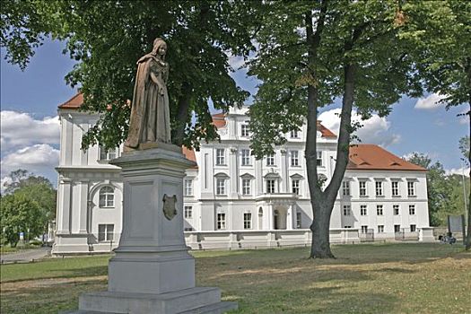 德国,勃兰登堡,奥拉宁堡,城堡,雕塑,公主,树