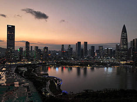 深圳湾人才公园夜景