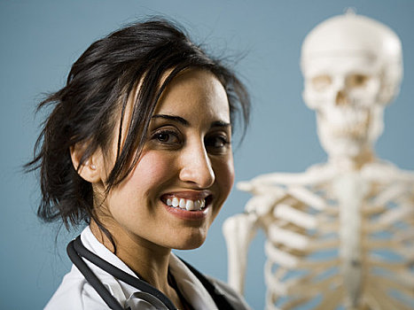 女医生,微笑,骨骼,背景