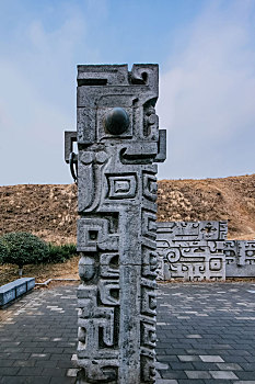 河南省郑州市商都遗址公园人文雕塑建筑