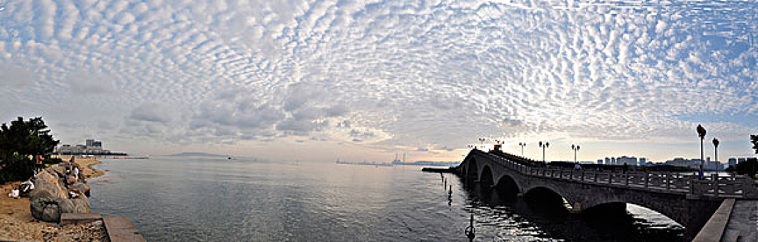 山东威海,九龙湾公园清晨景色美如画