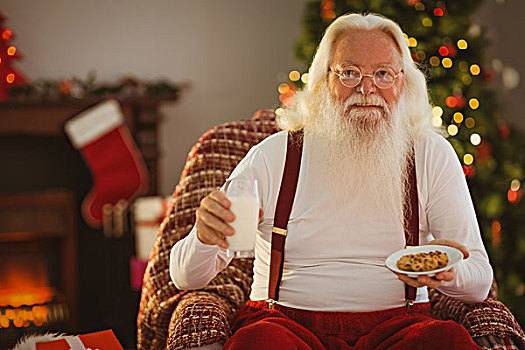 圣诞老人,拿着,牛奶杯,盘子,饼干