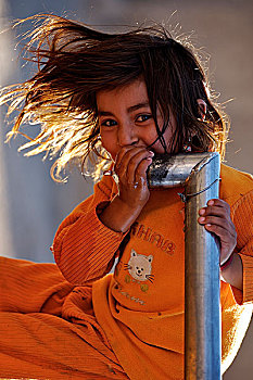阿富汗,孩子,饮料,水,手,泵,露营,人,近郊,赫拉特,安静,许多人,不同,遥远,拿,蔽护