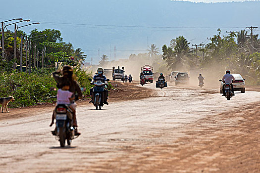 摩托车,碎石路,贡布,柬埔寨,亚洲