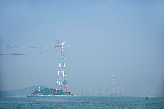 福建厦门市厦门轮渡码头海面