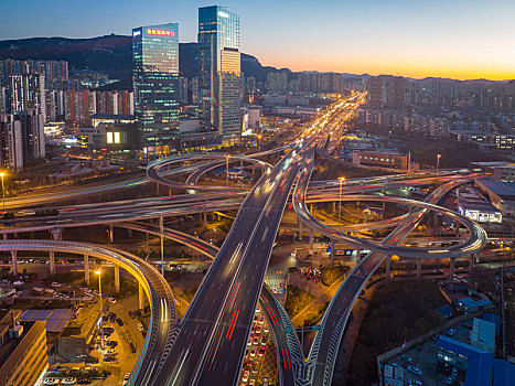 航拍济南英雄山立交桥夜景