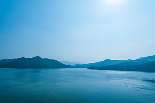 水墨意境山水景观