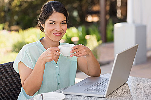 职业女性,咖啡,工作,笔记本电脑