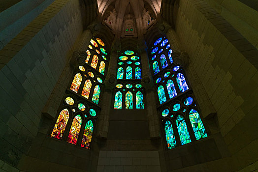 教堂彩色玻璃图片_教堂彩色玻璃图片大全_教堂彩色玻璃图片素材_全景