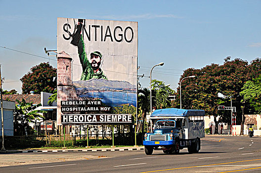 旧式,卡车,驾驶,正面,革命,宣传,海报,西班牙,广场,古巴圣地亚哥,古巴,加勒比