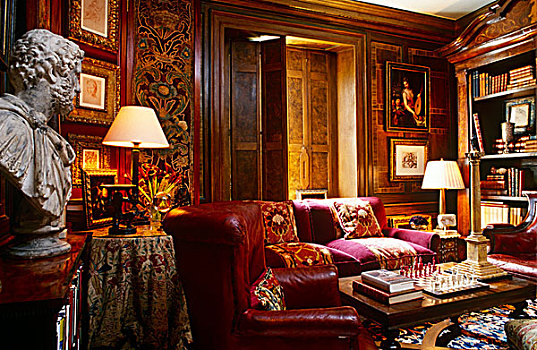 老式,木护墙板,舒适,软垫,沙发,扶手椅,一起,活力,纺织品,人造品,印象深刻,客厅