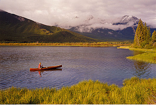 独木舟,弗米利恩湖,班芙国家公园