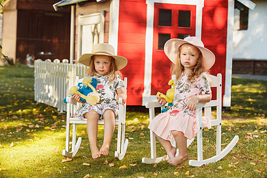 可爱,小,金发,女孩,帽子,坐,地点,毛绒玩具,夏天
