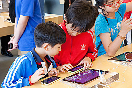 中国,香港,苹果,商店,孩子,看,苹果手机