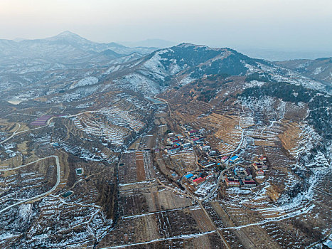 航拍山东沂蒙山区的乡村风光