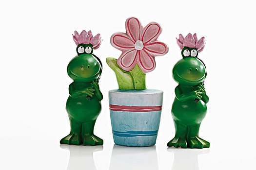 两个,青蛙,塑像,假花,容器
